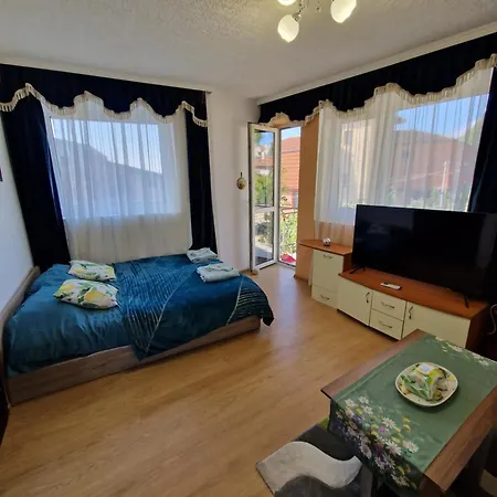 Residence, Free Parking, Pets Friendly * וארנה