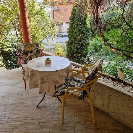 Residence, Free Parking, Pets Friendly Apartment